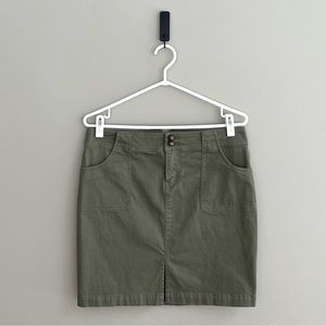 Guess green skirt